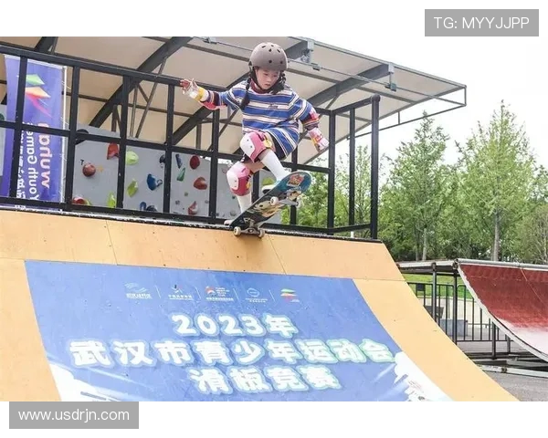 武汉滑板队的阵地战揭秘:探索滑板文化与城市街头的深度融合