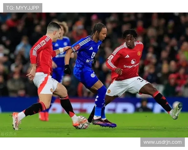 切尔滕汉姆主场迎战克鲁全力争胜展现实力与信心 切尔滕汉姆主场迎战克鲁全力争胜展现实力与信心