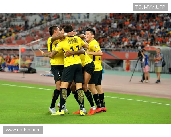 恒大与鲁能激战正酣谁能在这场较量中笑到最后