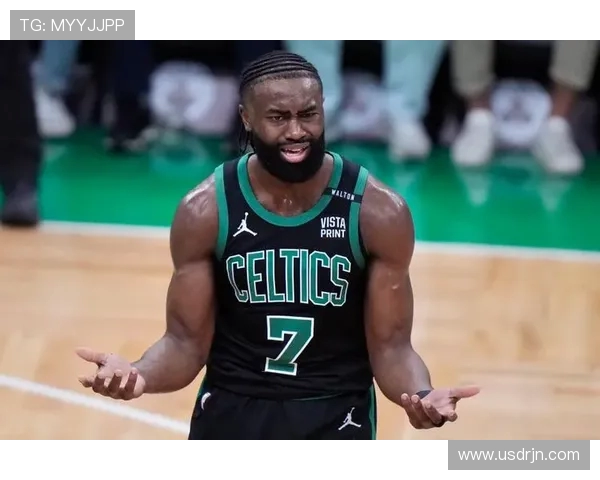 杰伦布朗在NBA赛场上的成长历程与未来发展潜力分析 杰伦布朗在NBA赛场上的成长历程与未来发展潜力分析