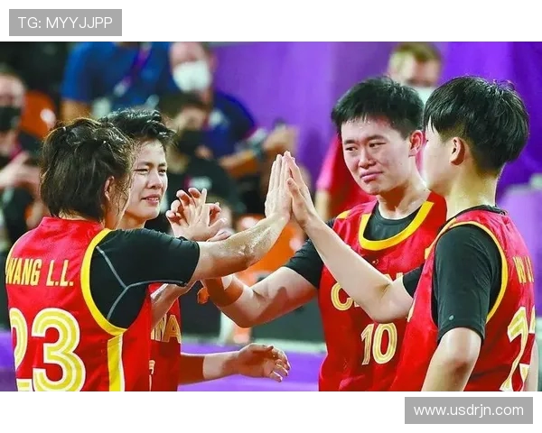 泽尼特与乌迪纳摩激战正酣双方争夺胜利荣耀之战 泽尼特与乌迪纳摩激战正酣双方争夺胜利荣耀之战